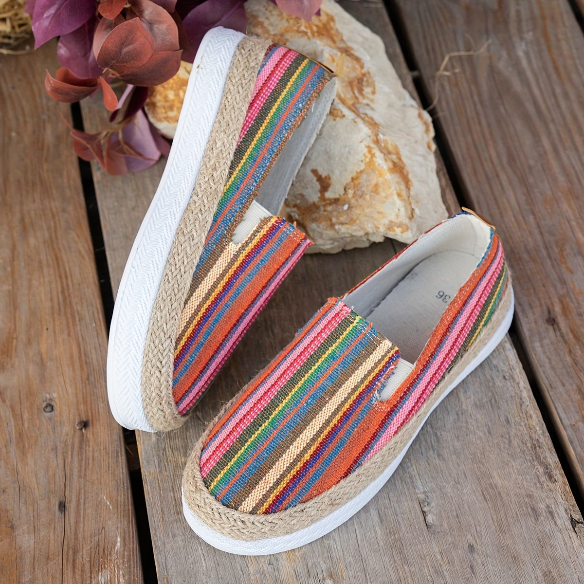 Country Style Women's Shoes with Straw Design